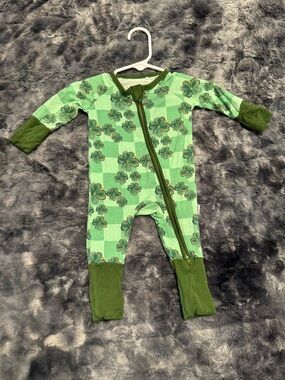 Green Clover Print Baby Bamboo Zippy with Dark Green Trim